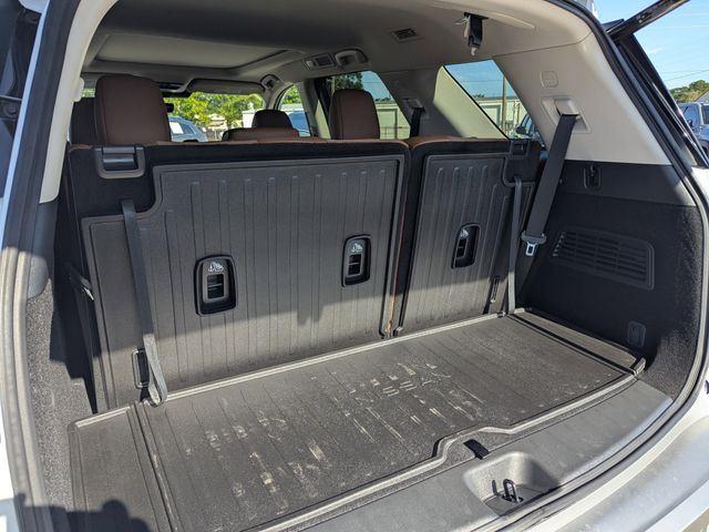 2025 Nissan Pathfinder Platinum photo 13