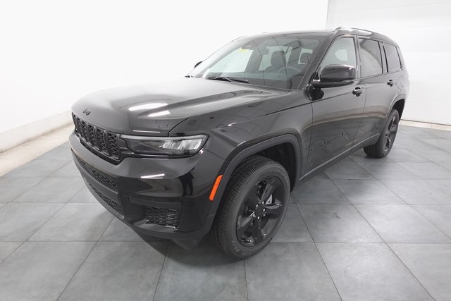 2025 Jeep Grand Cherokee Altitude X photo 2