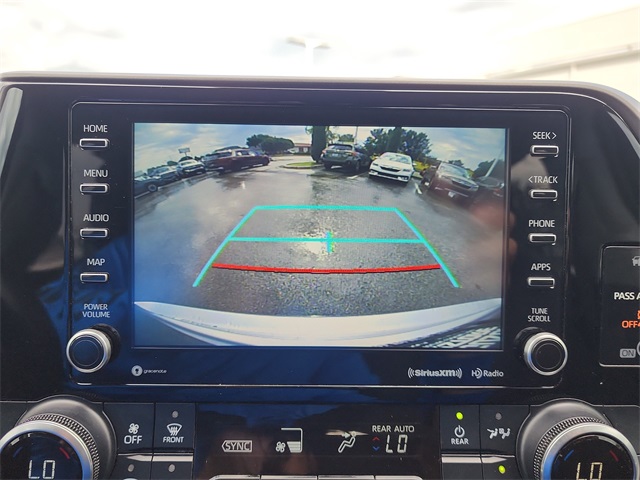 2021 Toyota Highlander LE photo 22