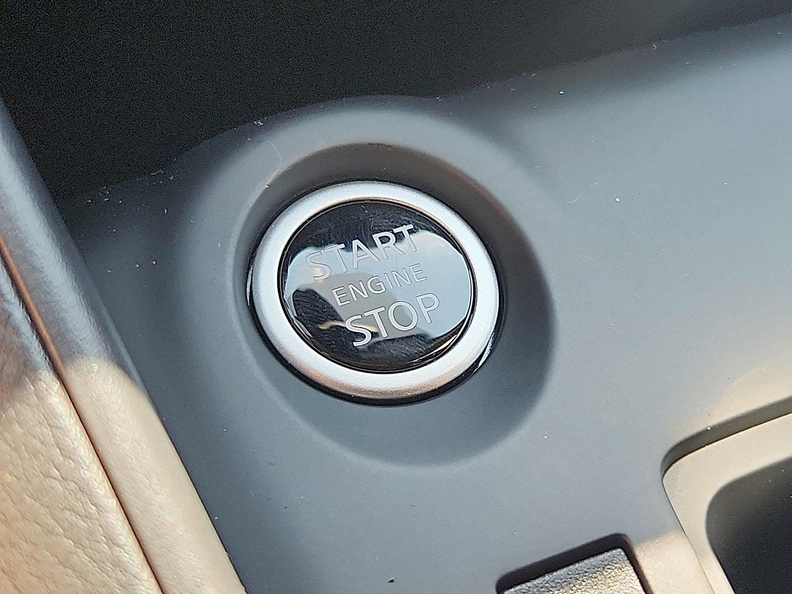 2025 Nissan Kicks Play S photo 11