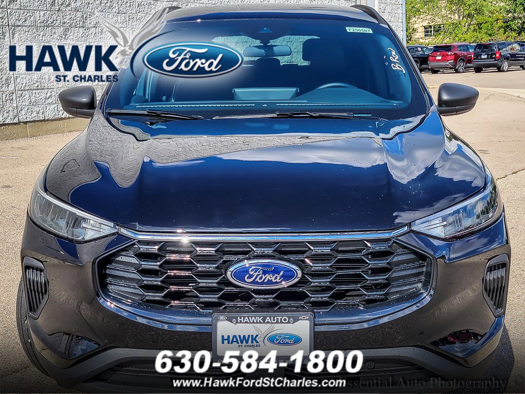 2025 Ford Escape ST-Line photo 3