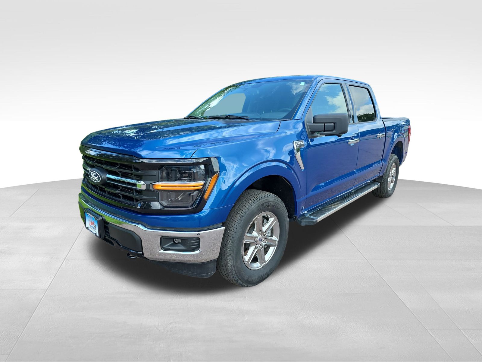 2024 Ford F-150 XLT photo 2