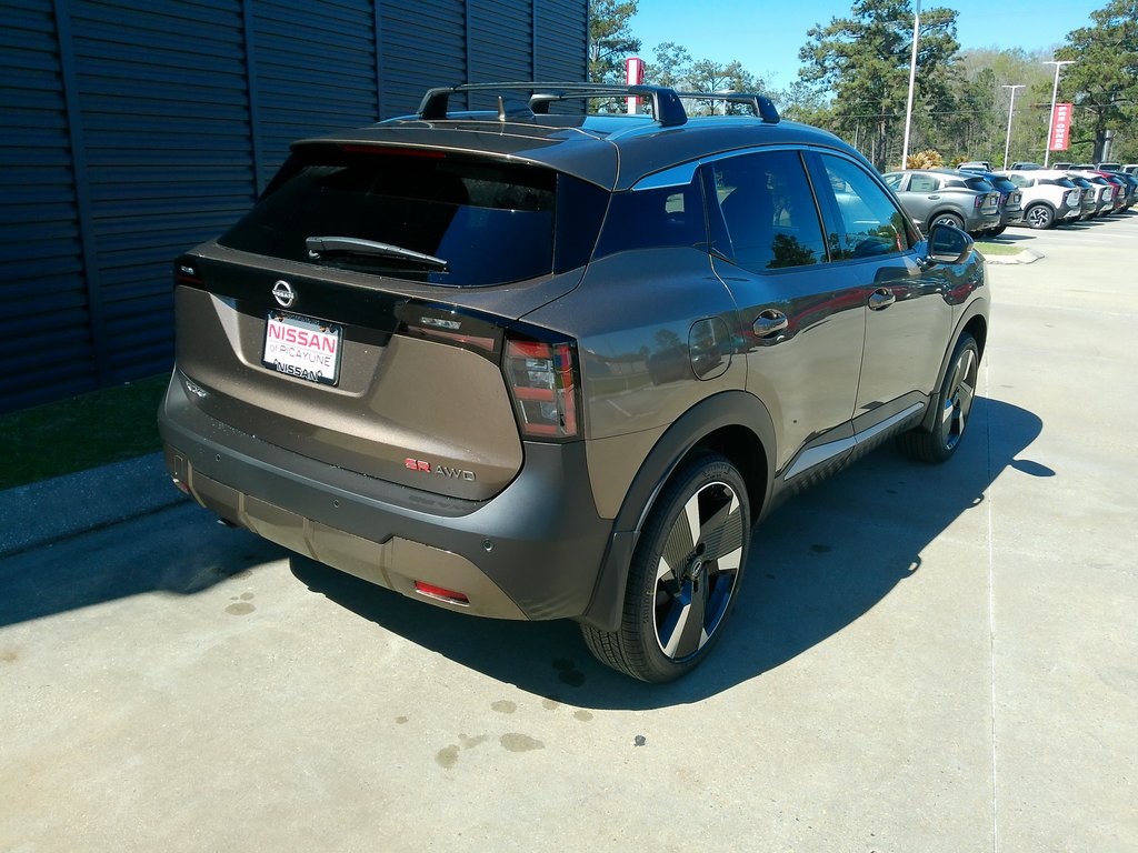 2025 Nissan Kicks SR photo 3