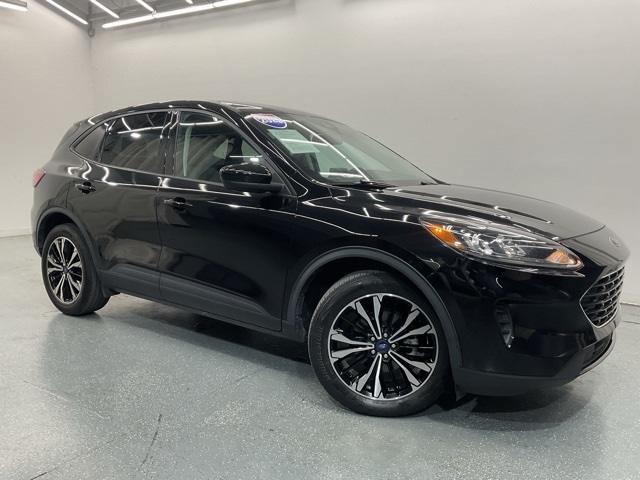 2022 Ford Escape SE photo 2