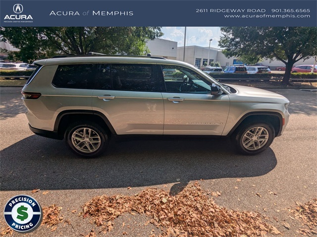 2023 Jeep Grand Cherokee Laredo photo 4