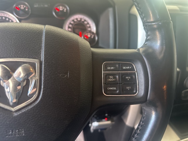2020 Ram 1500 Classic SLT photo 6