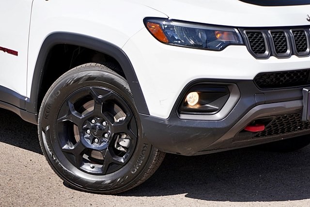 2023 Jeep Compass Trailhawk photo 3
