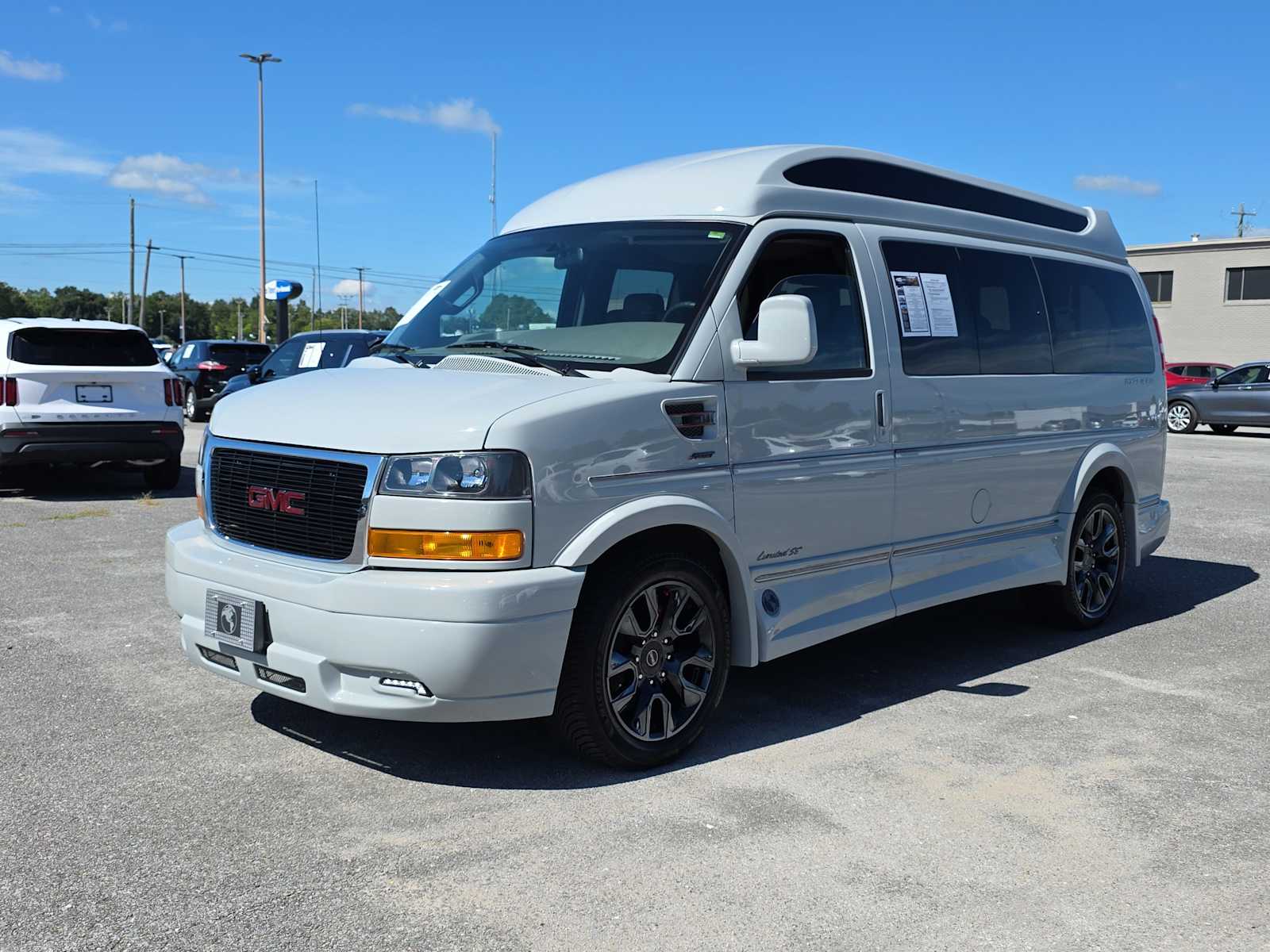 2023 Gmc Savana 2500 Cargo photo 3