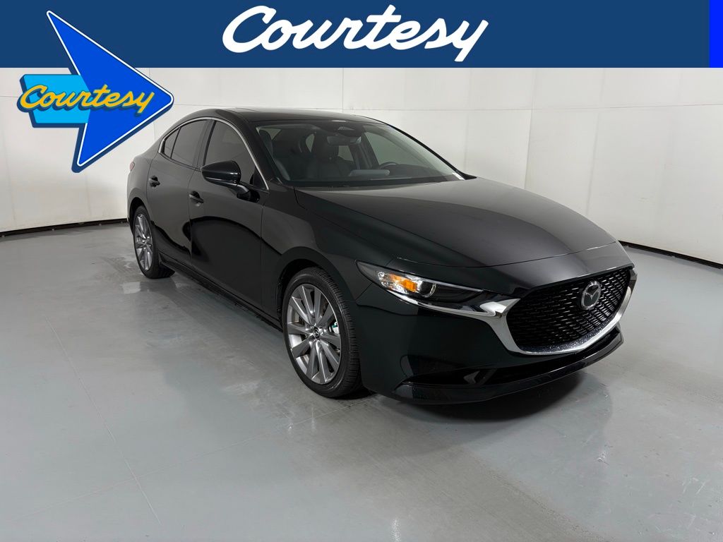 2025 Mazda Mazda3 Preferred's photo