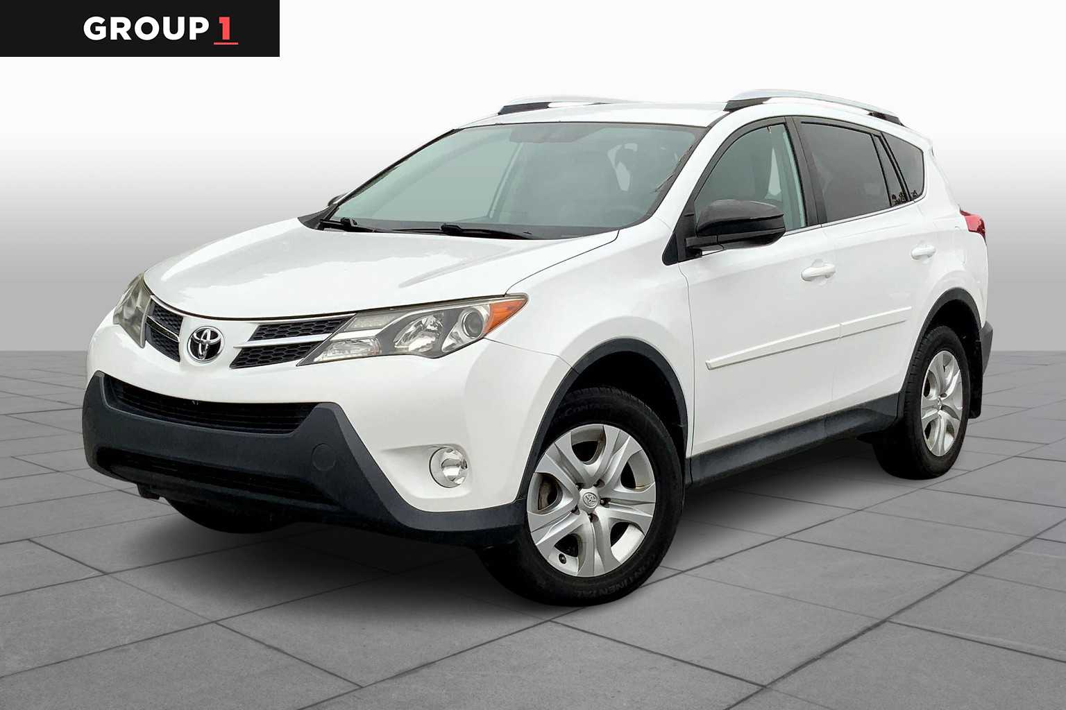 2015 Toyota RAV4 LE's photo