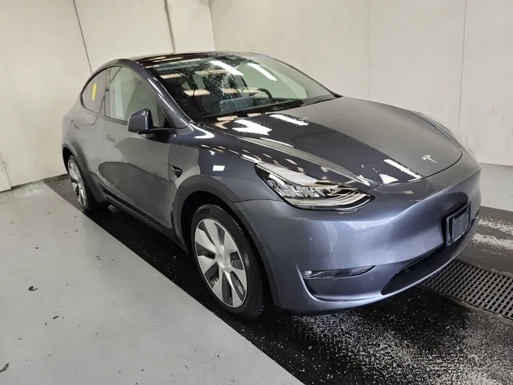 Used 2022 Tesla Model Y Long Range with VIN 7SAYGDEE3NF465281 for sale in Bedford, OH