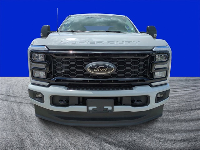 2026 Ford F-350 XLT photo 8