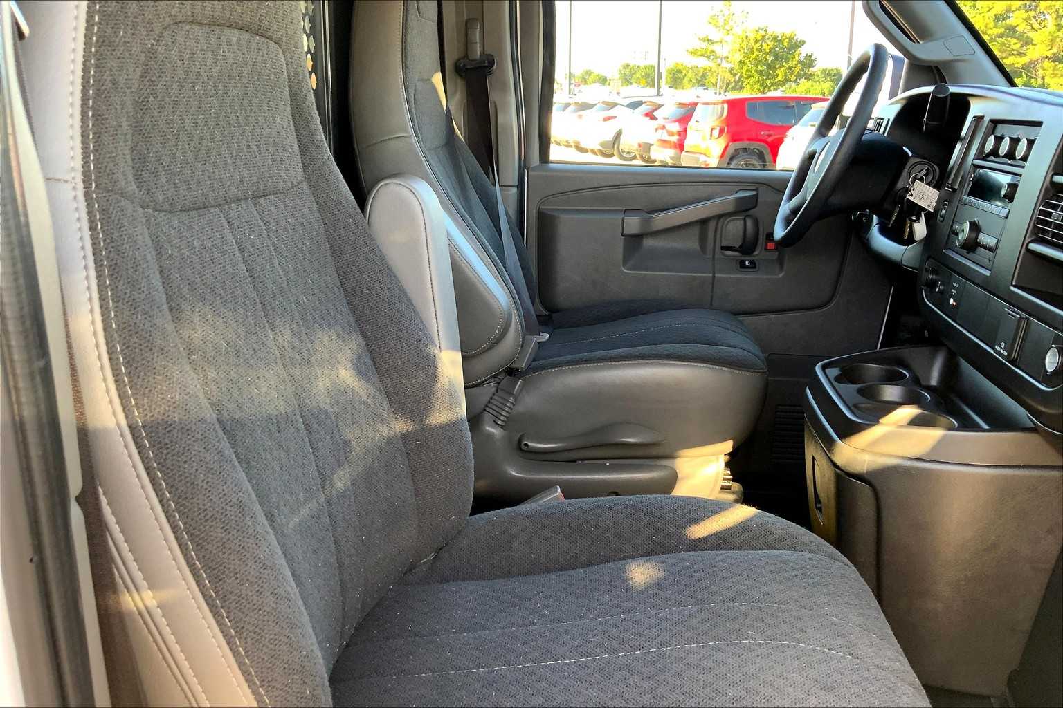 2024 Chevrolet Express Cargo Van photo 8