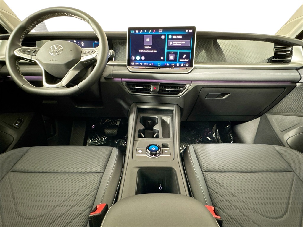2025 Volkswagen Tiguan SE photo 14