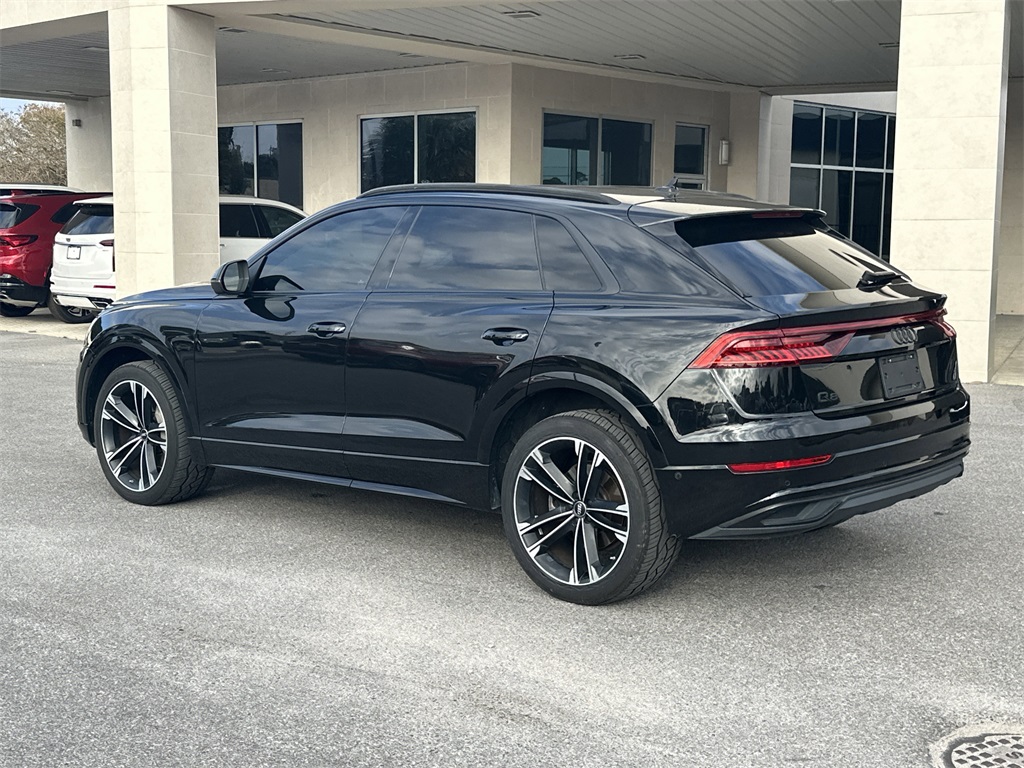 2022 Audi Q8 55 Premium photo 4