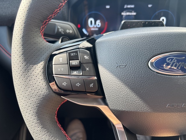 2025 Ford Explorer ST photo 15