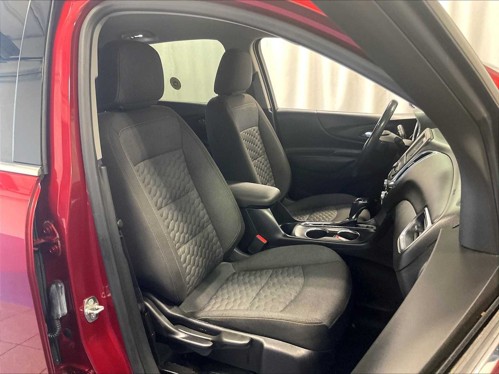 2019 Chevrolet Equinox LT photo 10