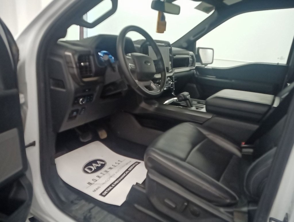 2025 Ford F-150 Lariat photo 4