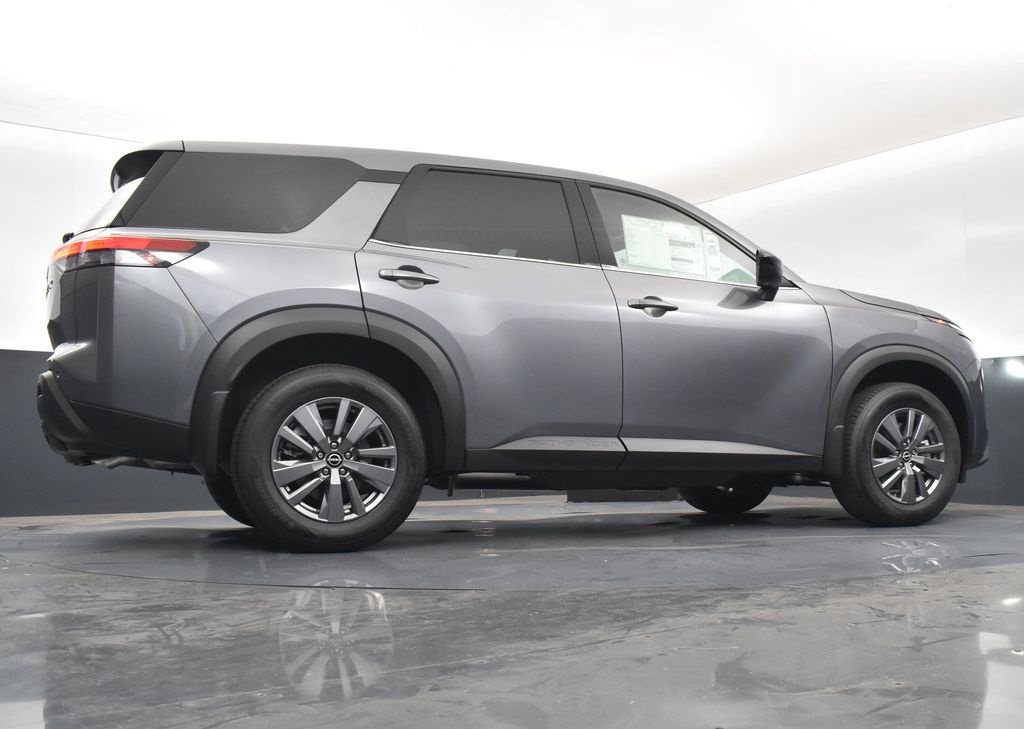 2025 Nissan Pathfinder S photo 43