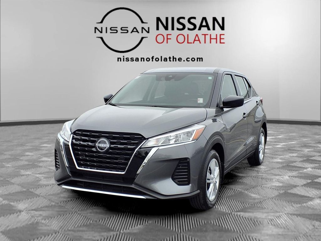 2025 Nissan KICKS PLAY Base