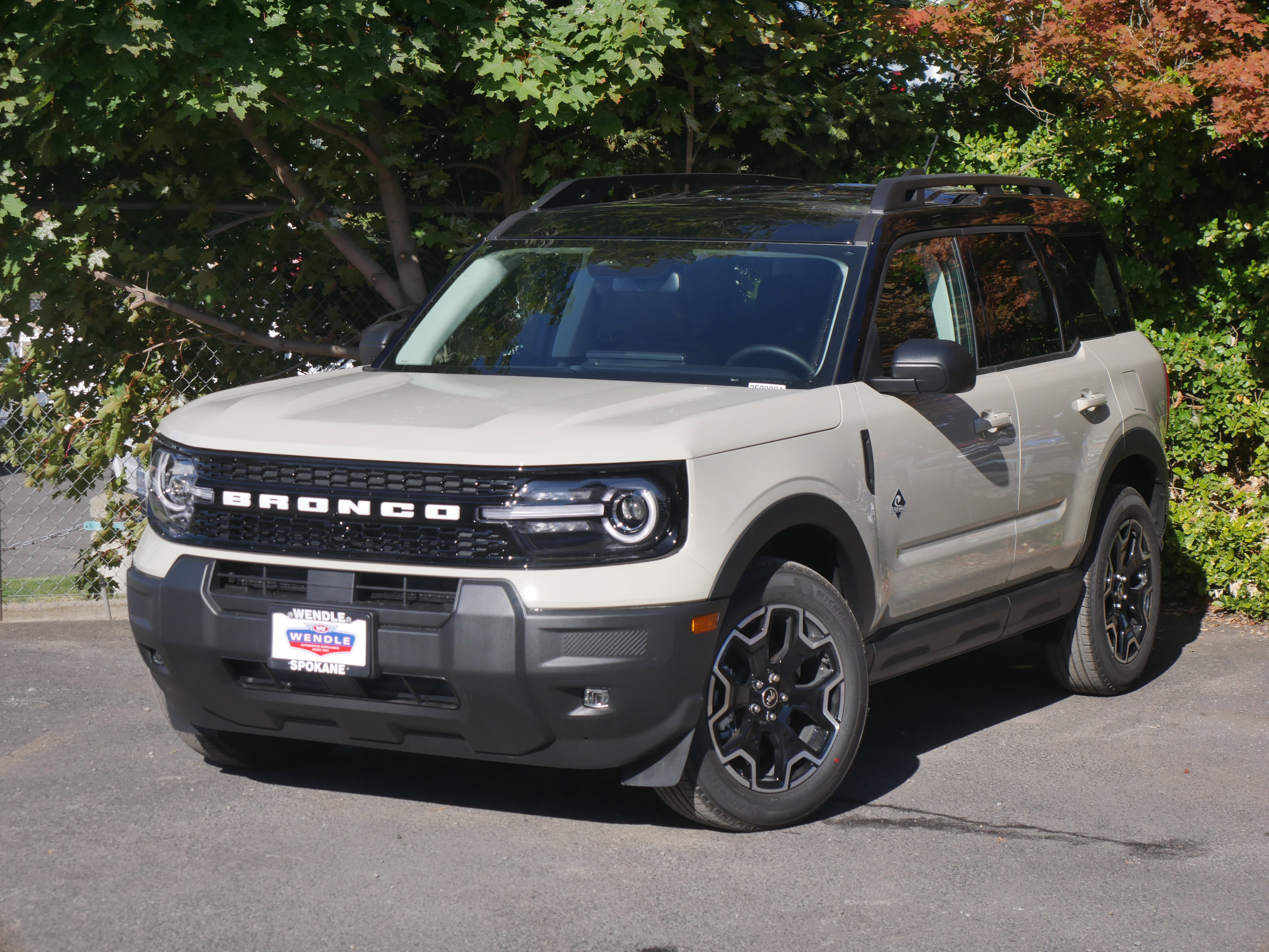 2025 Ford Bronco Sport Outer Banks photo 2