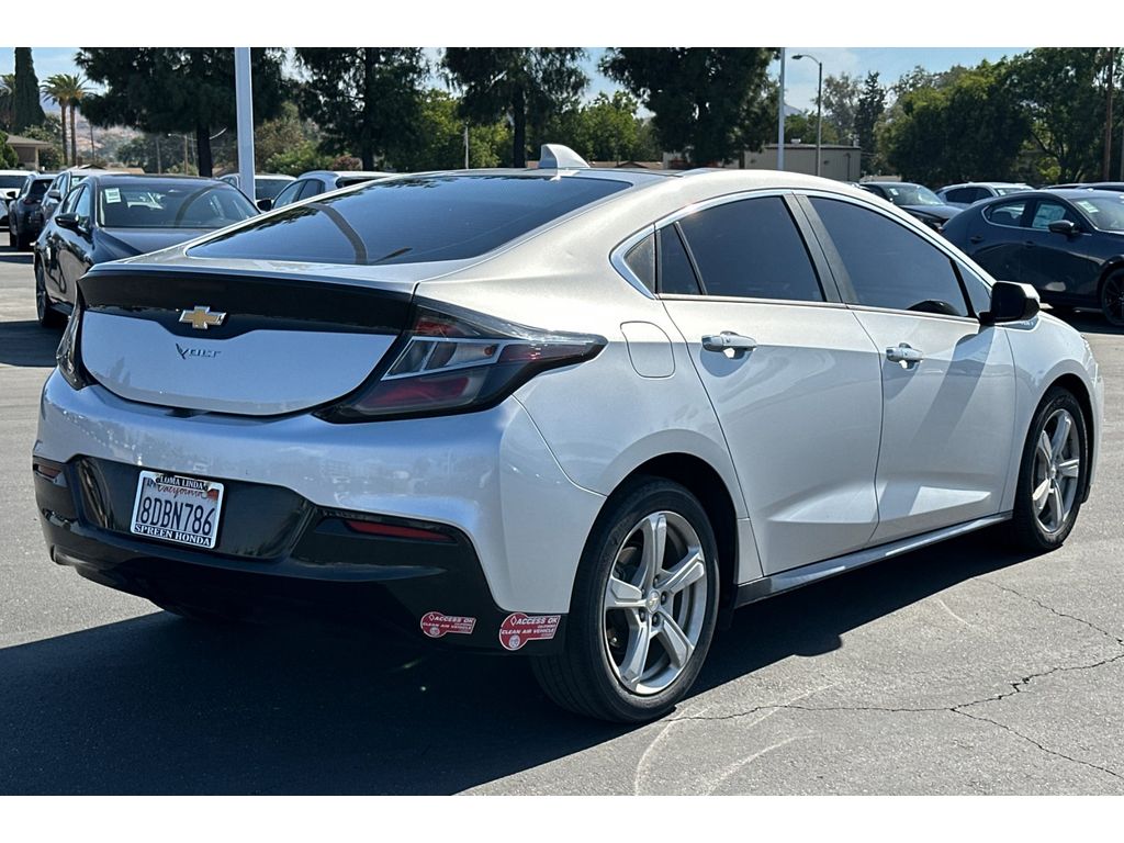 2018 Chevrolet Volt LT photo 6