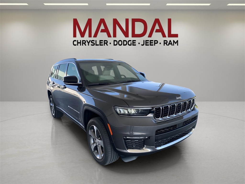 2025 Jeep Grand Cherokee Limited photo 2