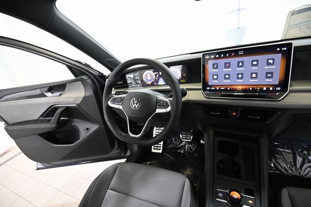 2025 Volkswagen Tiguan SE R-Line Black photo 25