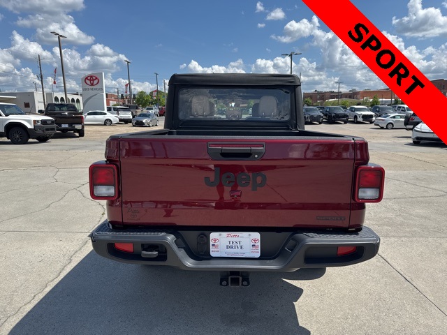 2021 Jeep Gladiator Sport photo 4