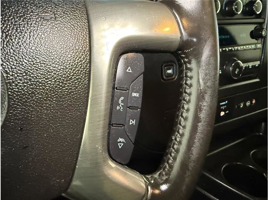 Used 2017 Summit White Chevrolet Van 3D image 24