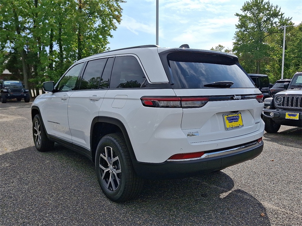 2025 Jeep Grand Cherokee Limited photo 3