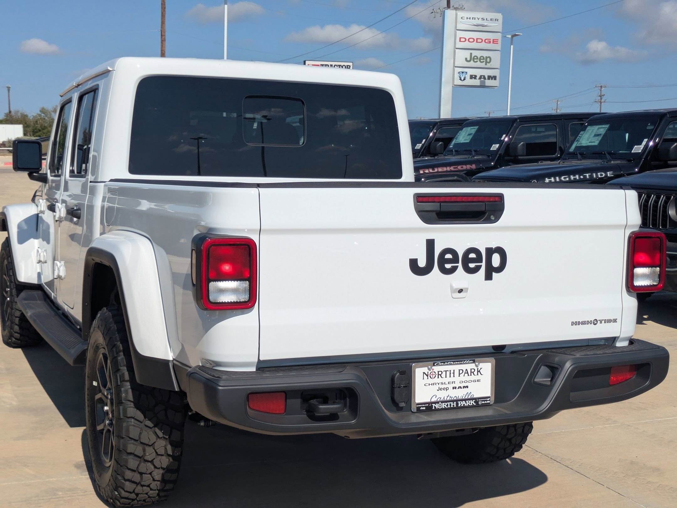 2025 Jeep Gladiator Sport photo 5