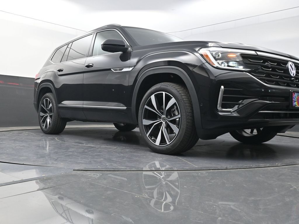 2025 Volkswagen Atlas SEL Premium R-Line photo 18