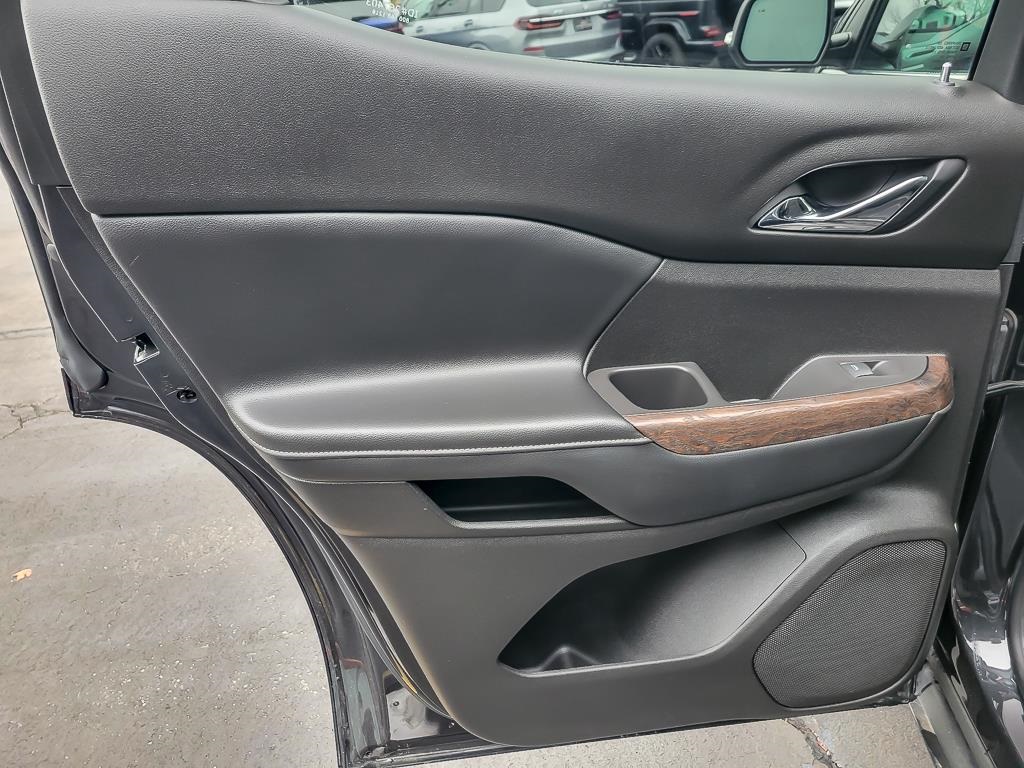 2020 GMC ACADIA - Image 18