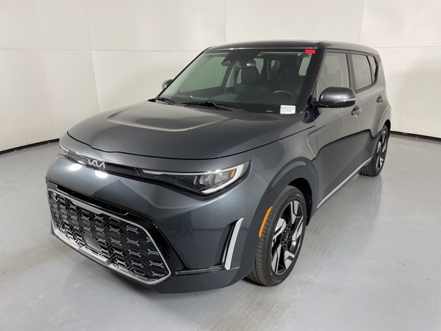 2025 Kia Soul GT-Line photo 2
