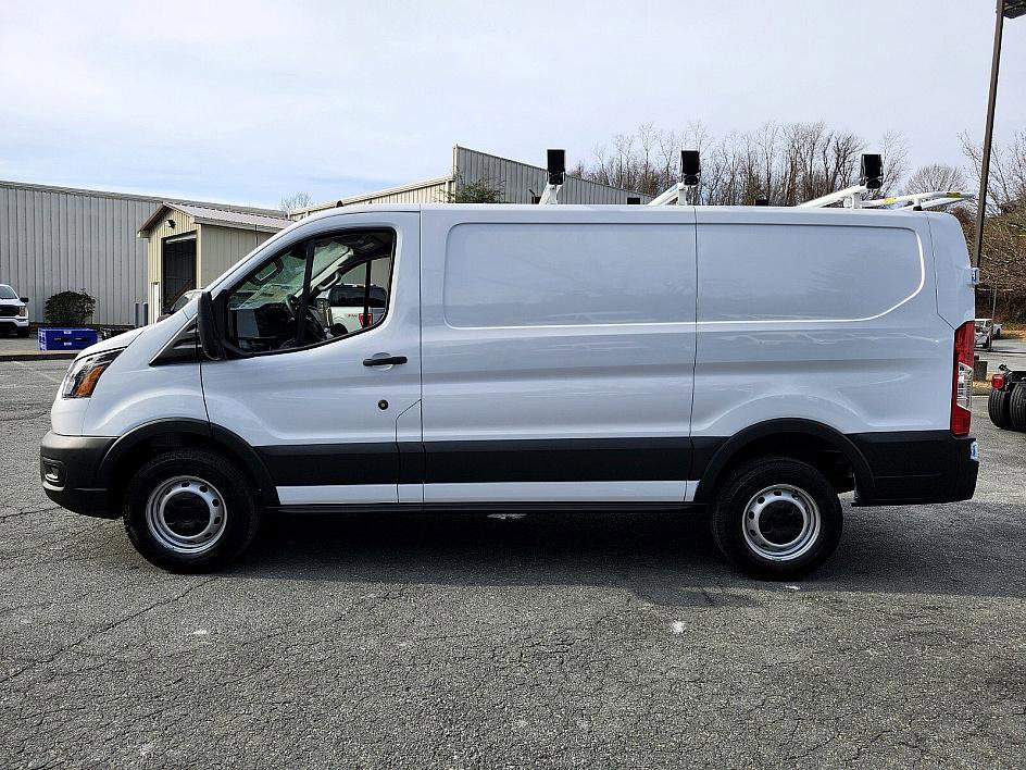 2024 Ford Transit Cargo Van photo 4