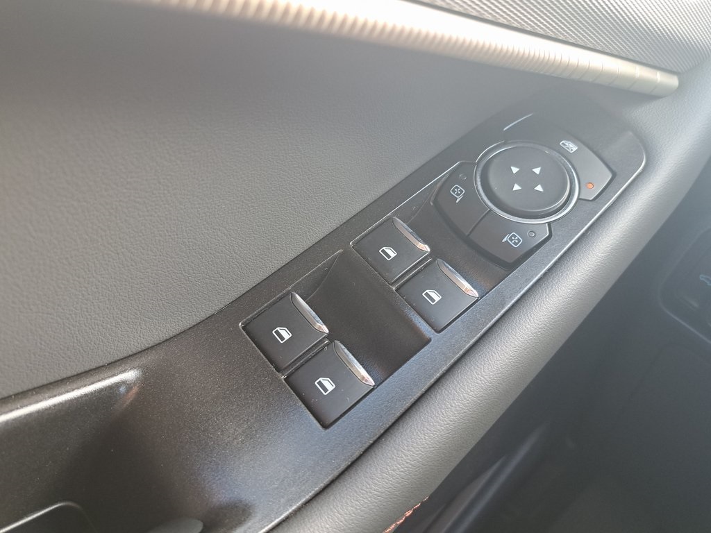 2025 Ford Explorer photo 22