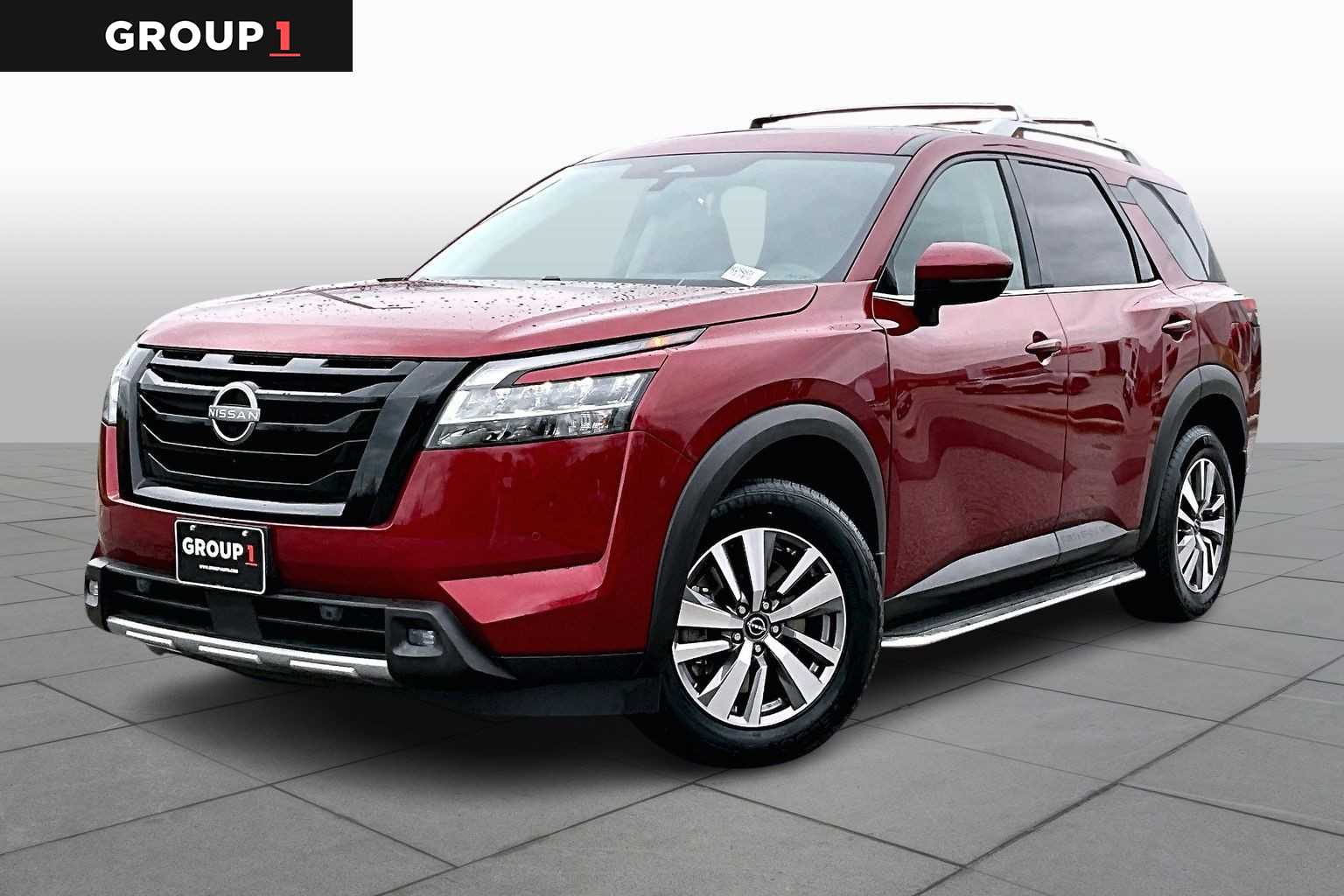 2022 Nissan Pathfinder SL's photo