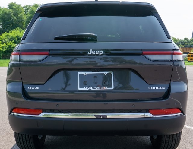 2025 Jeep Grand Cherokee Laredo X photo 3