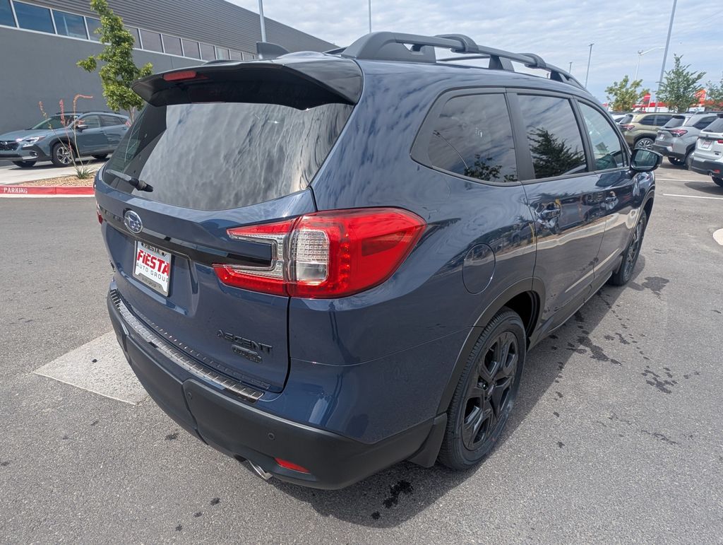 2025 Subaru Ascent Onyx Edition Touring photo 5