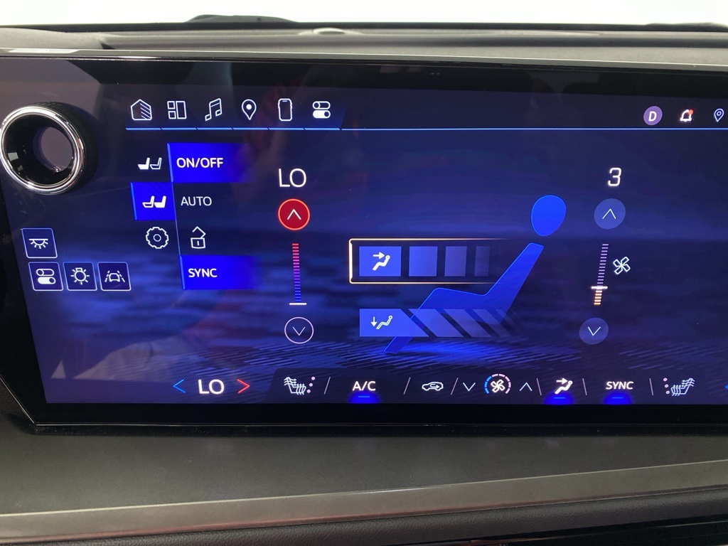2024 Chevrolet Traverse 2LT photo 32