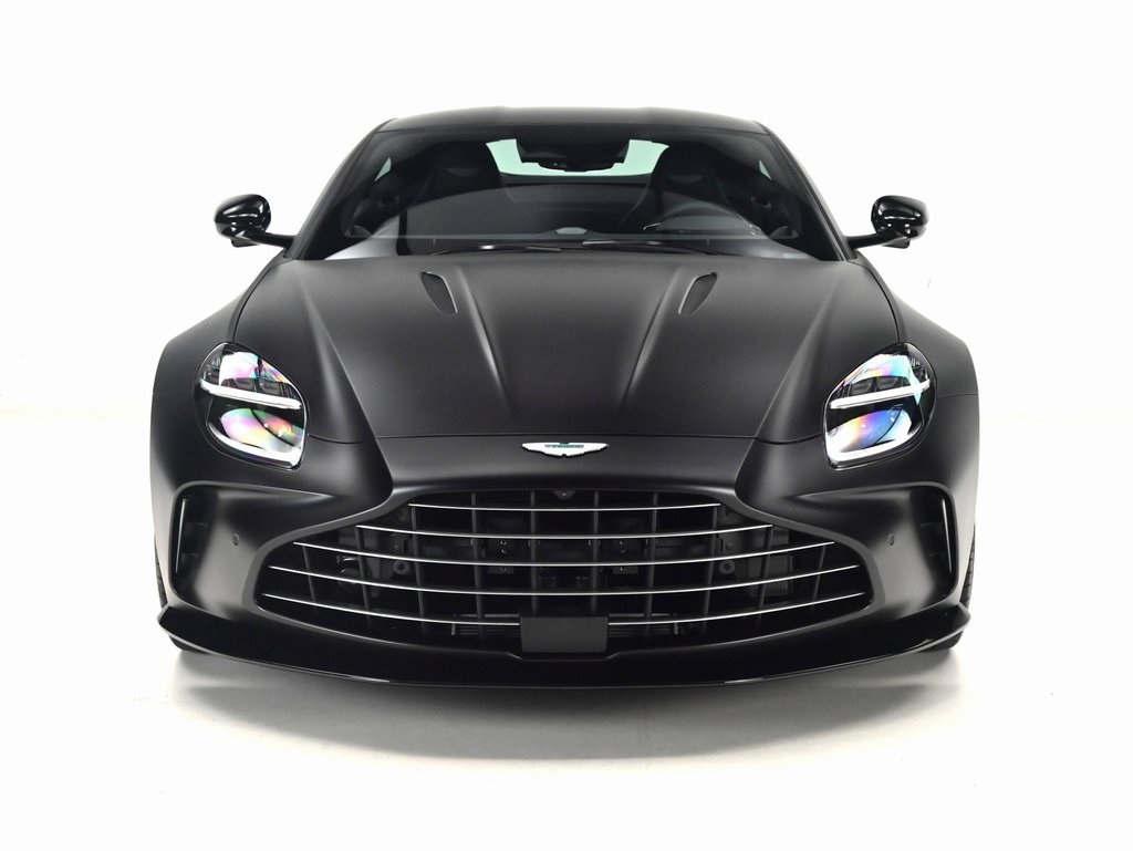 2025 Aston Martin Vantage photo 2