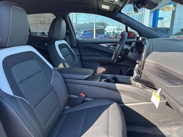 2025 Chevrolet Blazer EV 2LT photo 36
