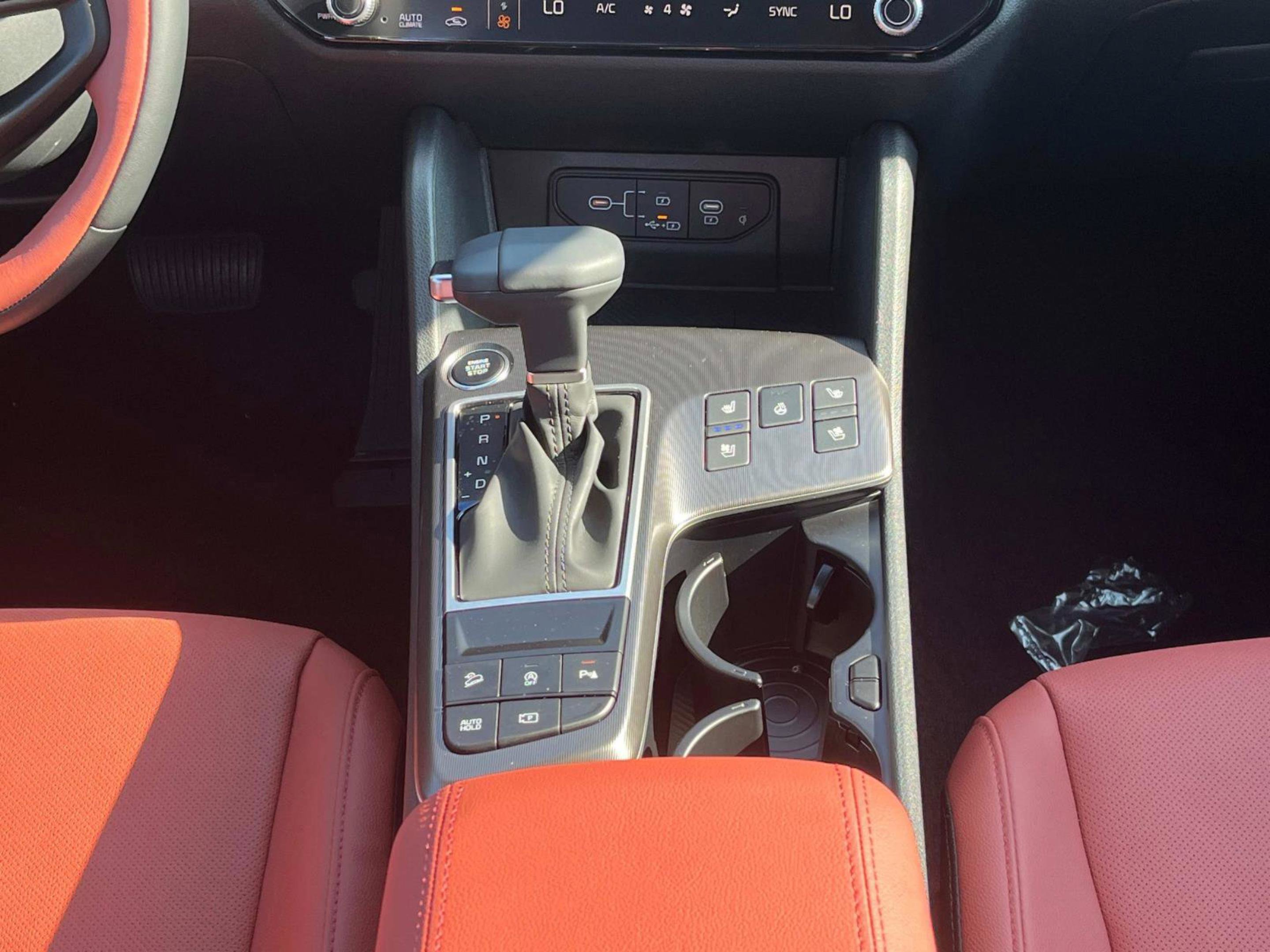2026 Kia Sportage SX Prestige photo 15