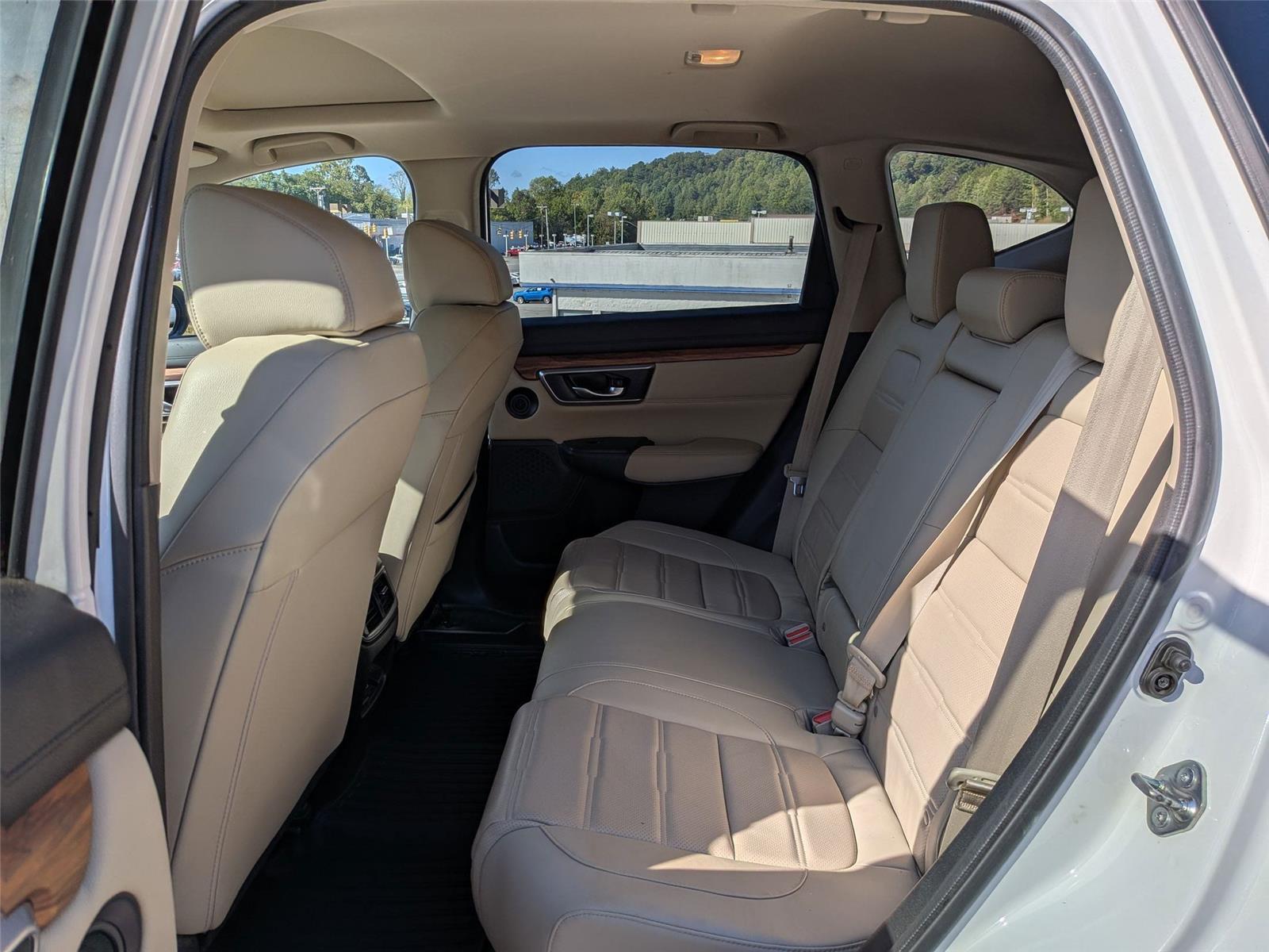 2018 Honda CR-V Touring photo 27