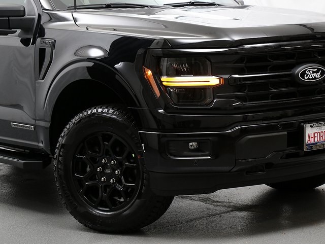 2025 Ford F-150 XLT photo 3