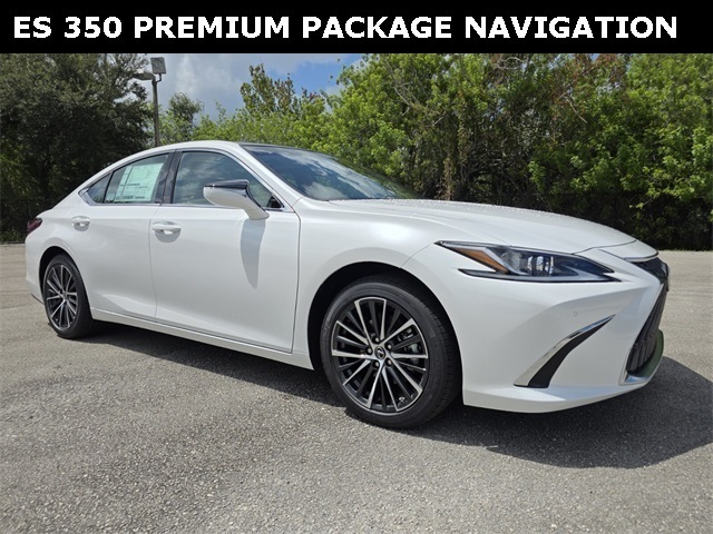 2025 Lexus ES 350's photo