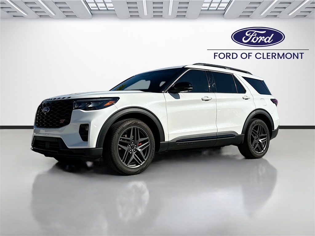 2025 Ford Explorer ST's photo