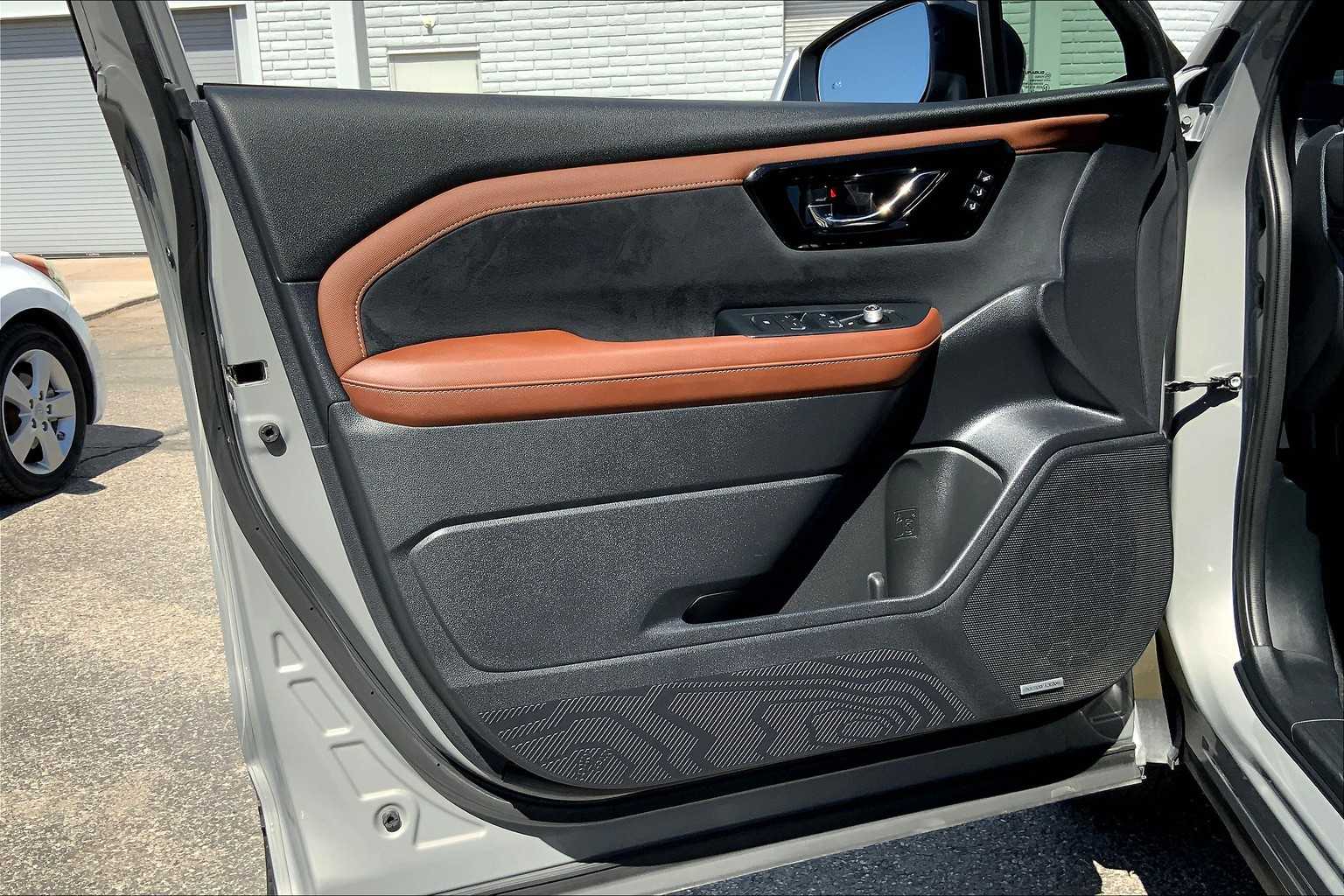 2025 Subaru Forester Touring photo 19