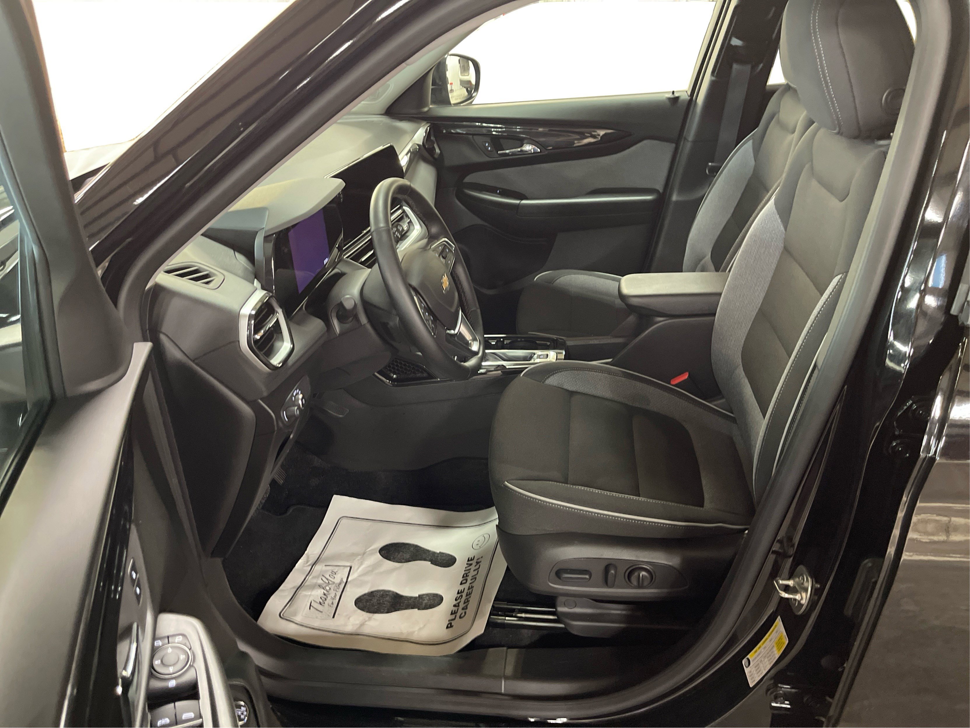 2025 Chevrolet Trailblazer LT photo 16
